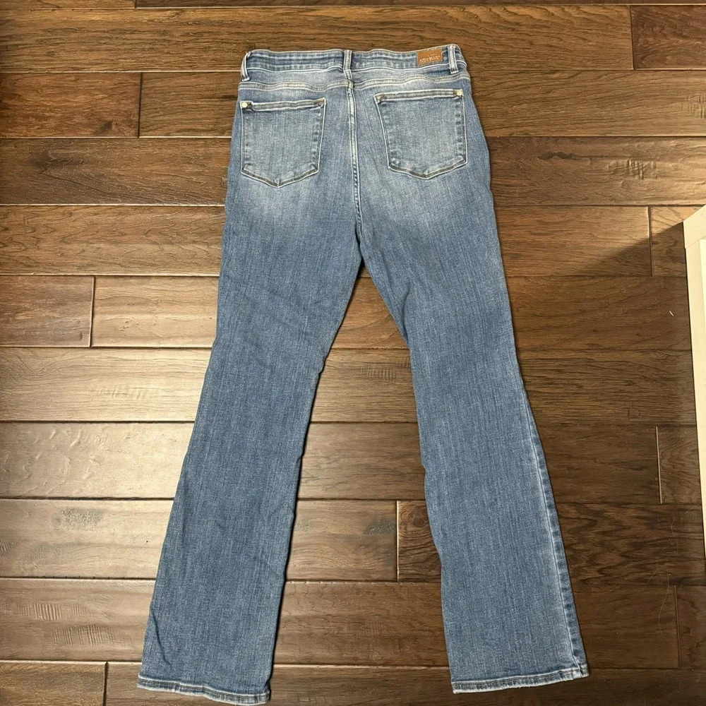 Judy Blue Midrise Distressed Bootcut Jeans - Size 15 - Picture 3 of 14